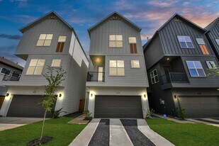 3313 Daphne St in Houston, TX - Building Photo