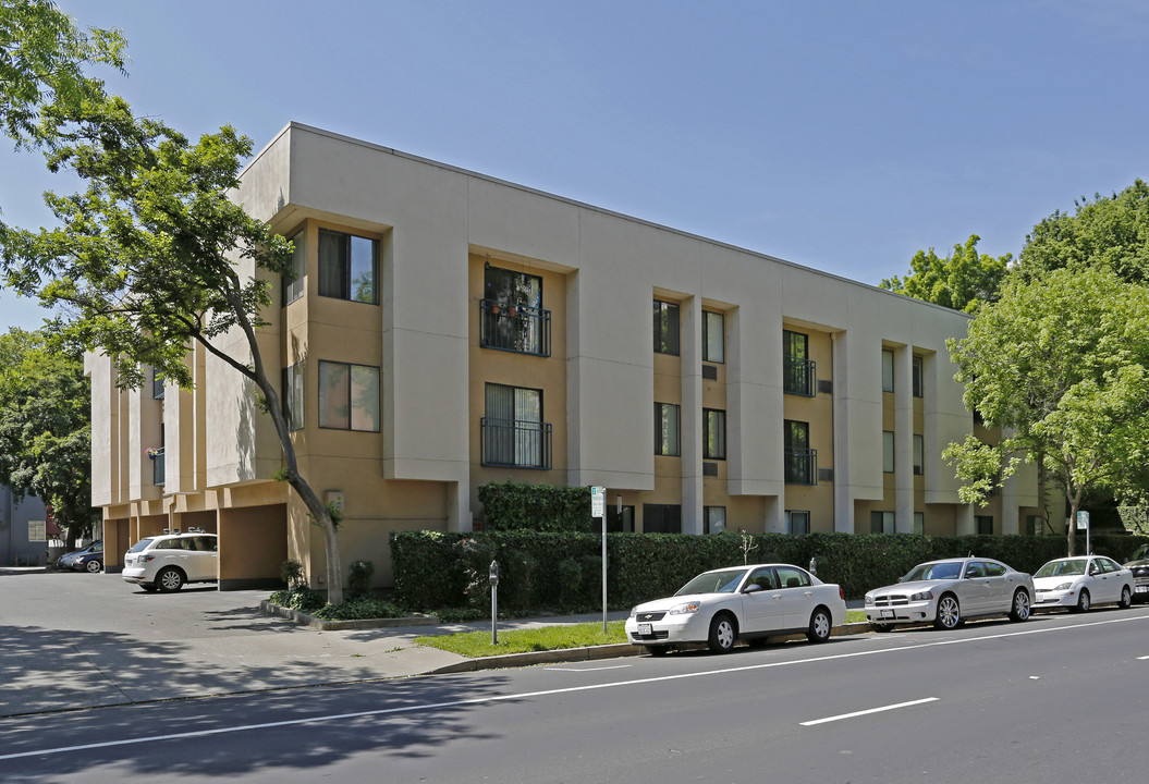 Brannon Court in Sacramento, CA - Building Photo