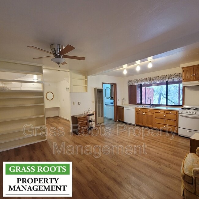 15772 Sunnyvale Ln in Grass Valley, CA - Building Photo - Building Photo