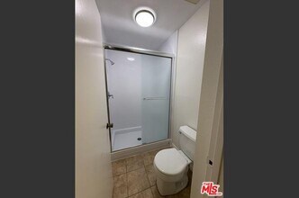 15207 Magnolia Blvd in Los Angeles, CA - Building Photo - Building Photo