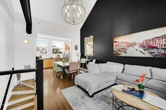 2828 N Talman Ave in Chicago, IL - Foto de edificio - Building Photo