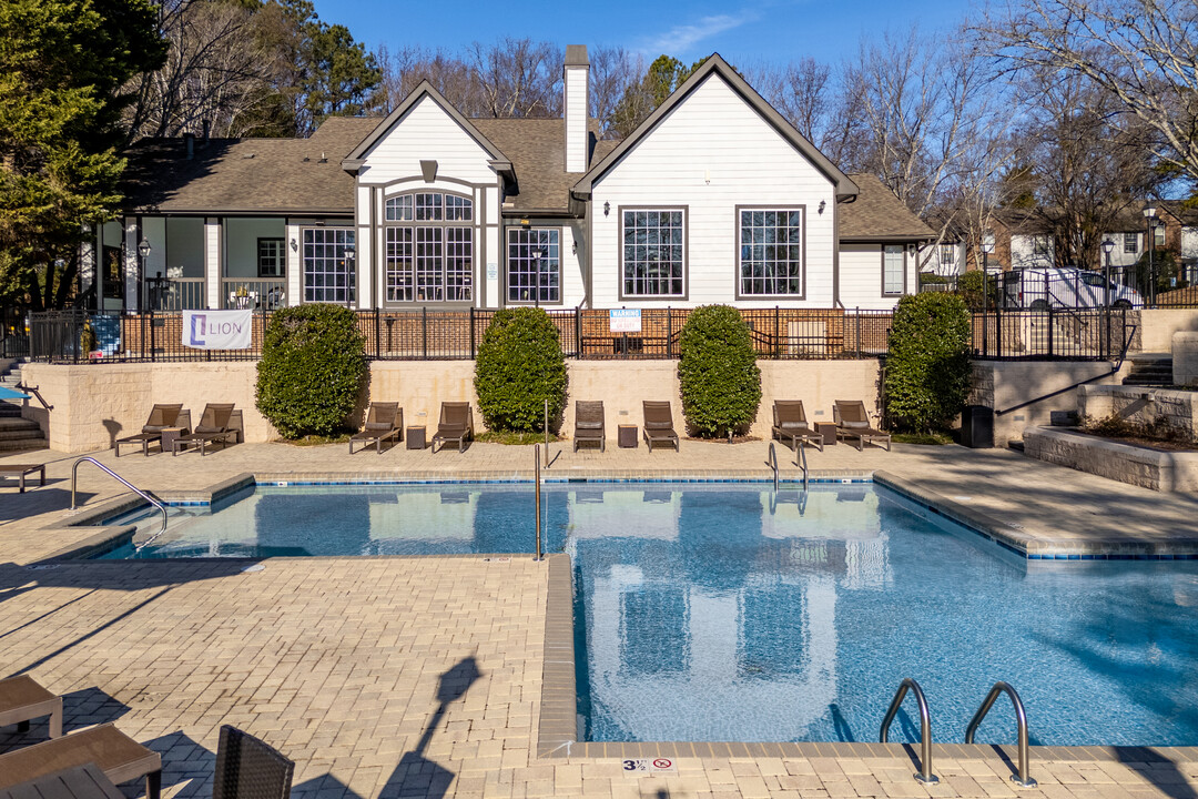 Radbourne Lake Apartments in Charlotte, NC - Building Photo