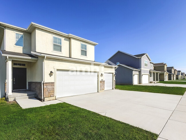 323 North St, Unit 3A in Eagle Mountain, UT - Building Photo - Building Photo