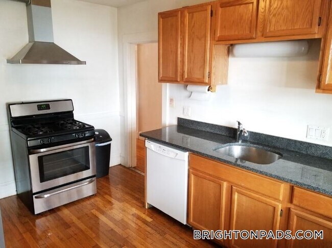 property at 25 Colborne Rd