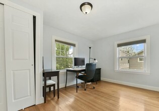 128 Parsons St, Unit 128 in Boston, MA - Building Photo - Building Photo