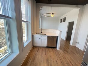 651 N Paulina St, Unit 3N in Chicago, IL - Foto de edificio - Building Photo