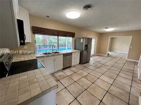 6311 Hancock Rd in Southwest Ranches, FL - Building Photo