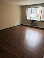 1007 N Marshall St, Unit 105 in Milwaukee, WI - Building Photo