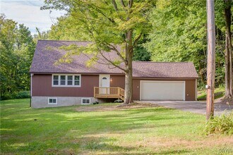 141 Engles Rd in Oswego, NY - Building Photo - Building Photo