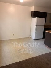 1408 W Elowin Ave in Visalia, CA - Building Photo - Building Photo