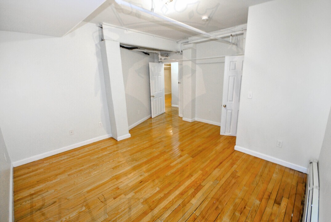 621 Huntington Ave in Boston, MA - Building Photo