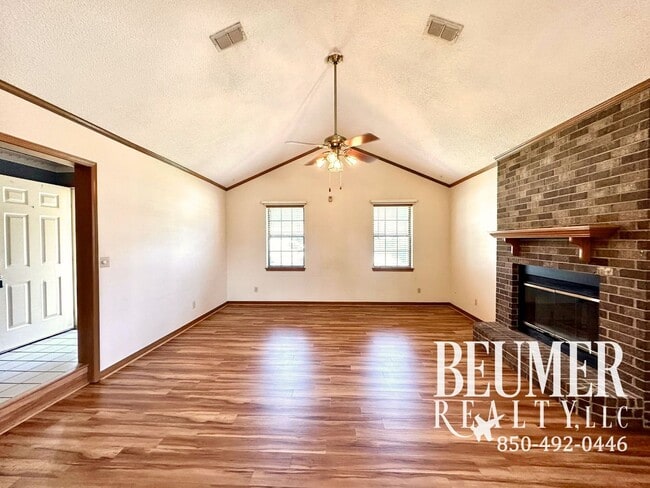 586 Seapine Cir in Pensacola, FL - Building Photo - Building Photo