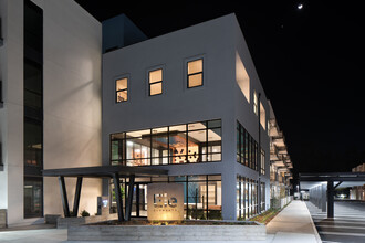 Elements Apartments in Santa Maria, CA - Foto de edificio - Building Photo