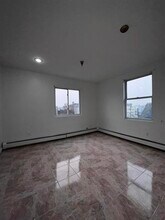 686 John F. Kennedy Blvd in Bayonne, NJ - Building Photo - Building Photo