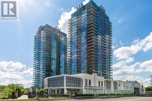 88 Park Lawn Rd in Toronto, ON - Building Photo