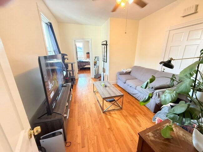 202 Market St, Unit 2