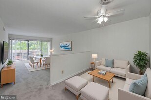 5200 Quincy St in Bladensburg, MD - Building Photo