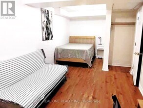 5070 Rising Star Ct in Mississauga, ON - Building Photo - Building Photo