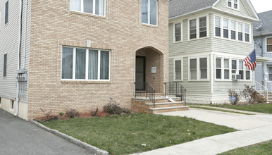 341 Rosehill Pl in Elizabeth, NJ - Building Photo - Building Photo