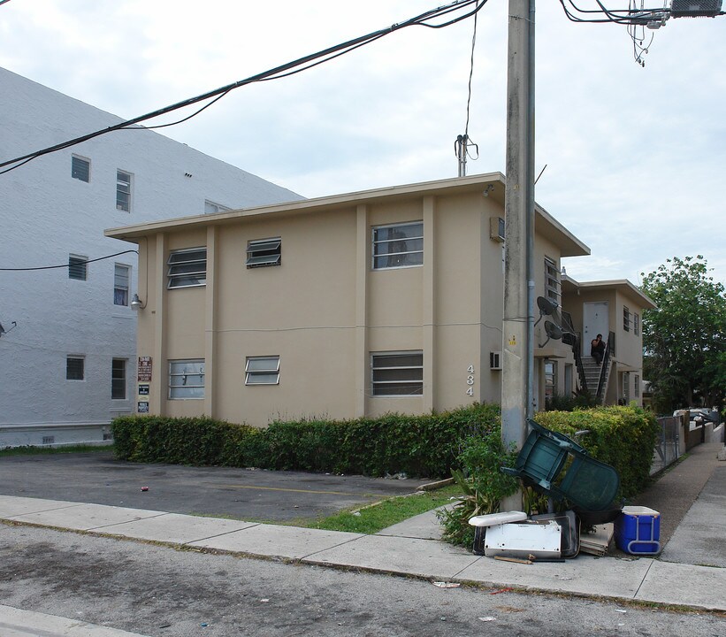 434 SW 9th St in Miami, FL - Building Photo