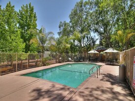 121 Massol Ave in Los Gatos, CA - Building Photo