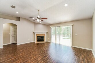 2507 Creekfront Dr in Green Cove Springs, FL - Building Photo - Building Photo