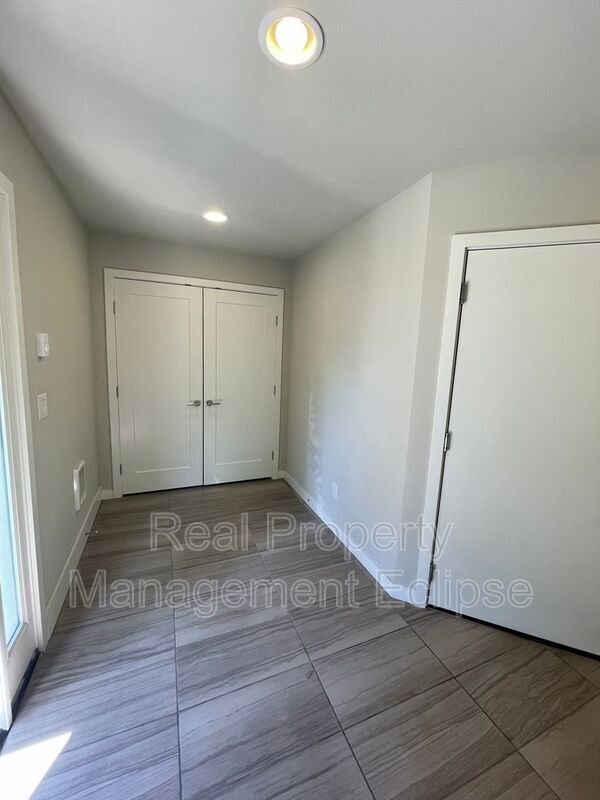 1525 139th Ct NE in Bellevue, WA - Building Photo - Building Photo