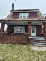 16575 Libby Rd in Maple Heights, OH - Building Photo