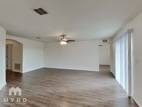 6600 Wirevine Dr in Brooksville, FL - Foto de edificio - Building Photo