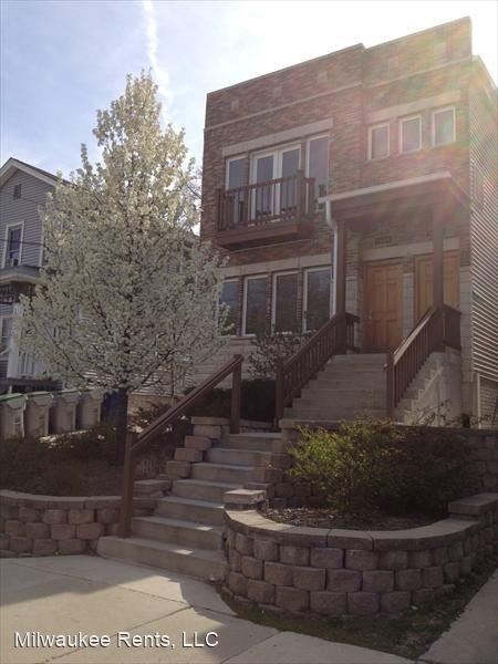 1652 N Warren Ave in Milwaukee, WI - Foto de edificio
