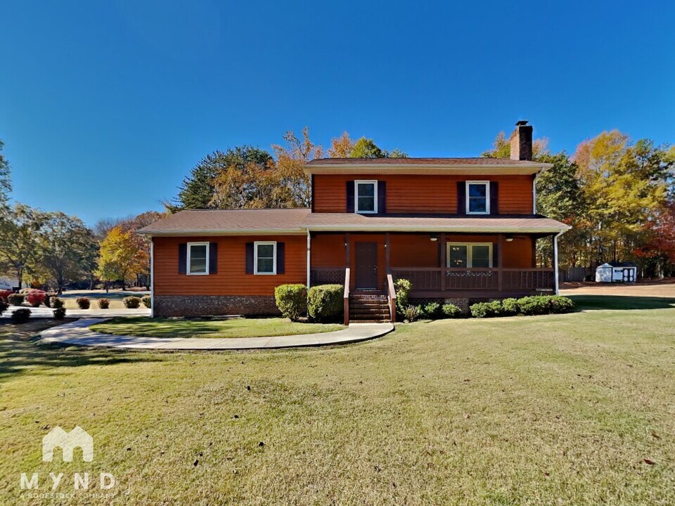 17112 McKee Rd in Charlotte, NC - Foto de edificio