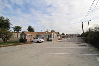 8925 Juniper Ave in Fontana, CA - Building Photo - Building Photo