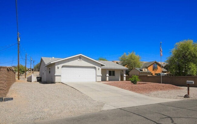 1845 Challenger Pl in Lake Havasu City, AZ - Building Photo - Building Photo