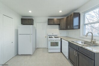 14 Fidelity Pl in Montclair, NJ - Building Photo - Building Photo