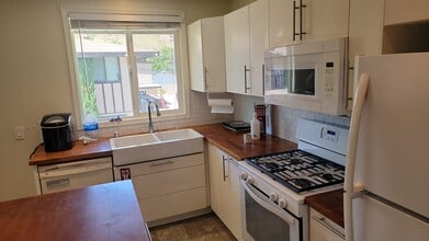 3561 N E St, Unit NA in San Bernardino, CA - Building Photo - Building Photo