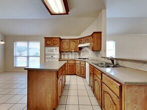 1385 Tanglevine Dr in Rockwall, TX - Building Photo - Building Photo