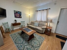 1001 6th Ave N, Unit 4