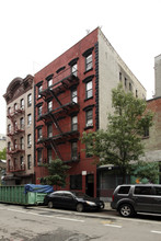 166 Suffolk St in New York, NY - Building Photo - Building Photo