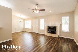 7480 Countryman Ln in Jacksonville, FL - Foto de edificio - Building Photo