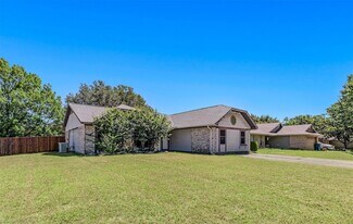 214 Mapleridge Dr in Rockwall, TX - Building Photo