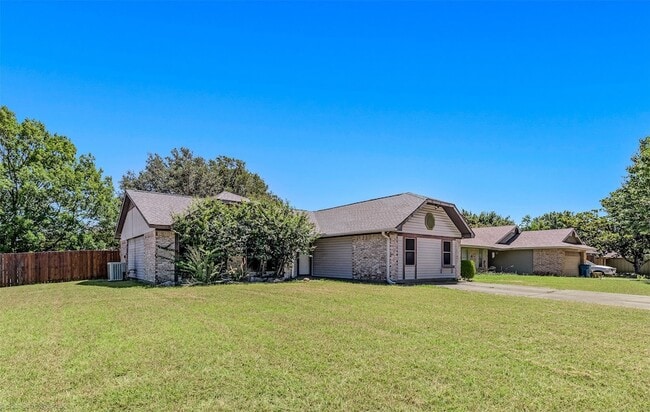 property at 214 Mapleridge Dr