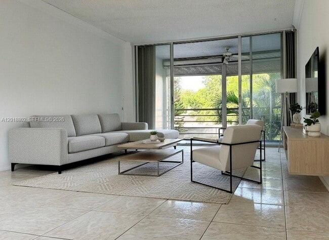 property at 9440 Live Oak Pl