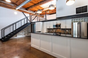 644 Wells St SW in Atlanta, GA - Building Photo