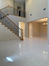 1240 Avignon Dr in Merced, CA - Building Photo - Building Photo