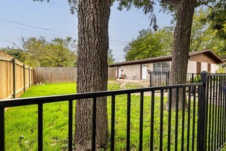 1411 Braes Ridge Dr in Austin, TX - Building Photo - Building Photo