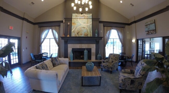 3102 W Bay Area Blvd in Friendswood, TX - Foto de edificio - Building Photo