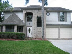 2919 Great Lakes Ave in Sugar Land, TX - Building Photo