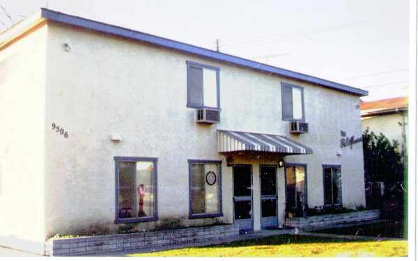 The Bellflower Apartments in Bellflower, CA - Foto de edificio