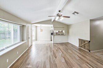 5347 Lincoln Green Dr in Katy, TX - Foto de edificio - Building Photo