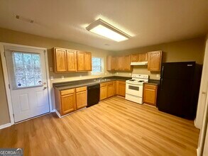 808 Hillandale Ln in Lithonia, GA - Building Photo - Building Photo